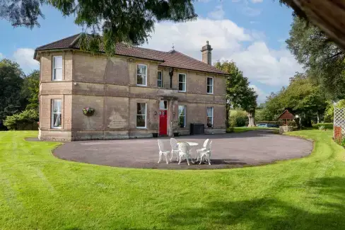  Cholwell Hall  - Photo 1